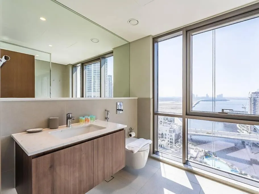 Harbourview Hideaway - 2Br Creek Island Escape Apartment Dubai